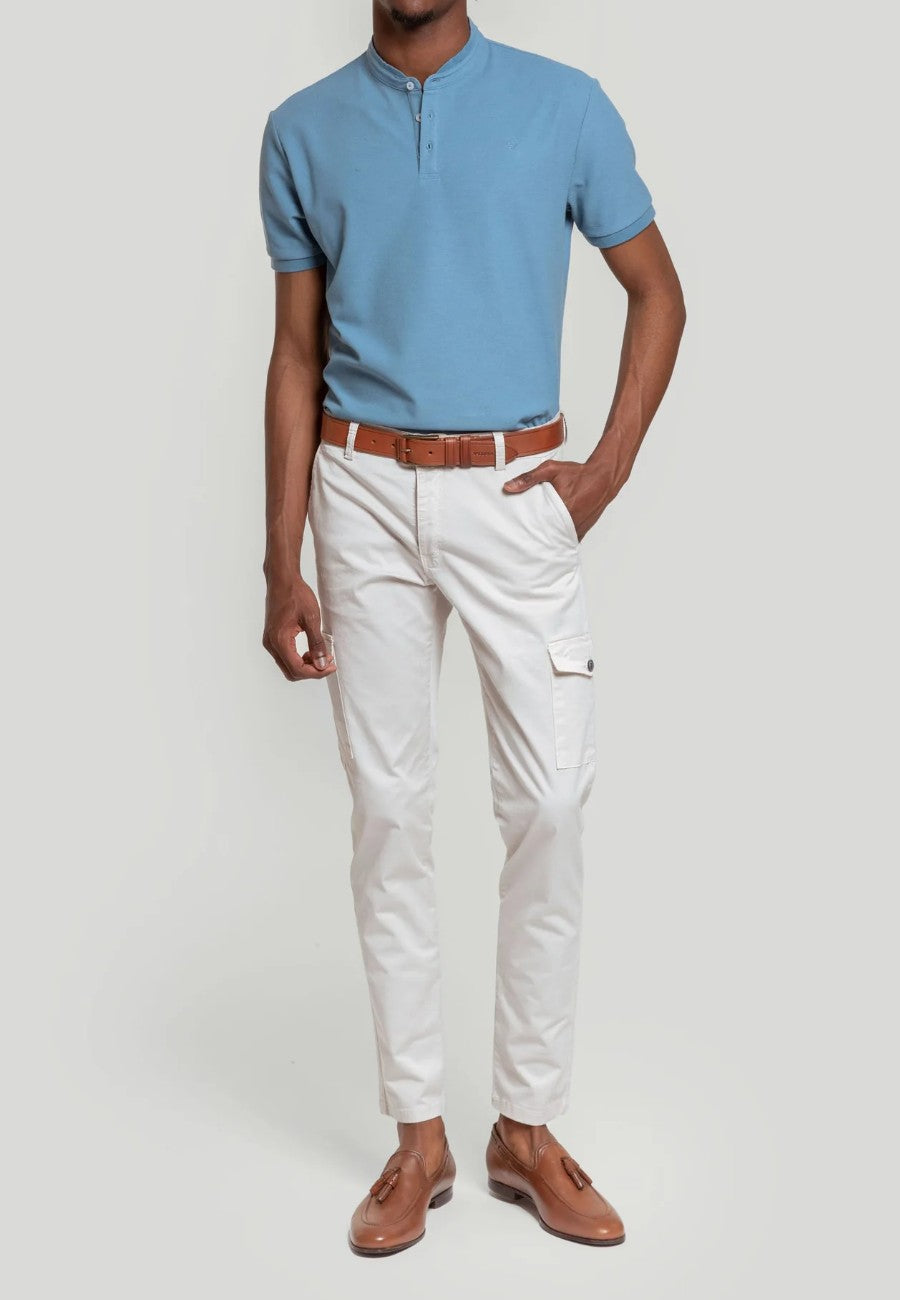 Polo de algodón con cuello Mao en color celeste indigo