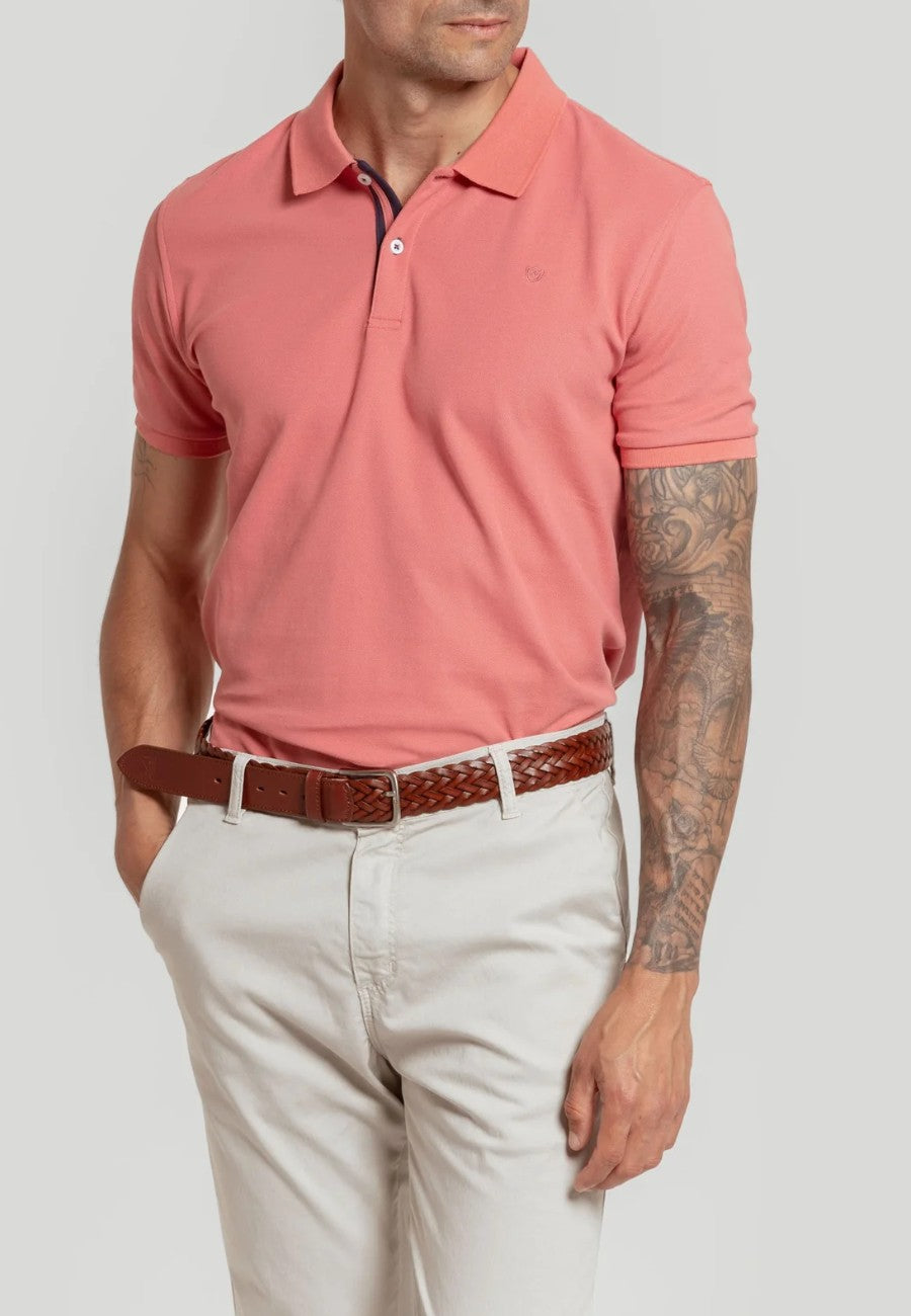 Polo de algodón con cuello Maho en color Buganvilla