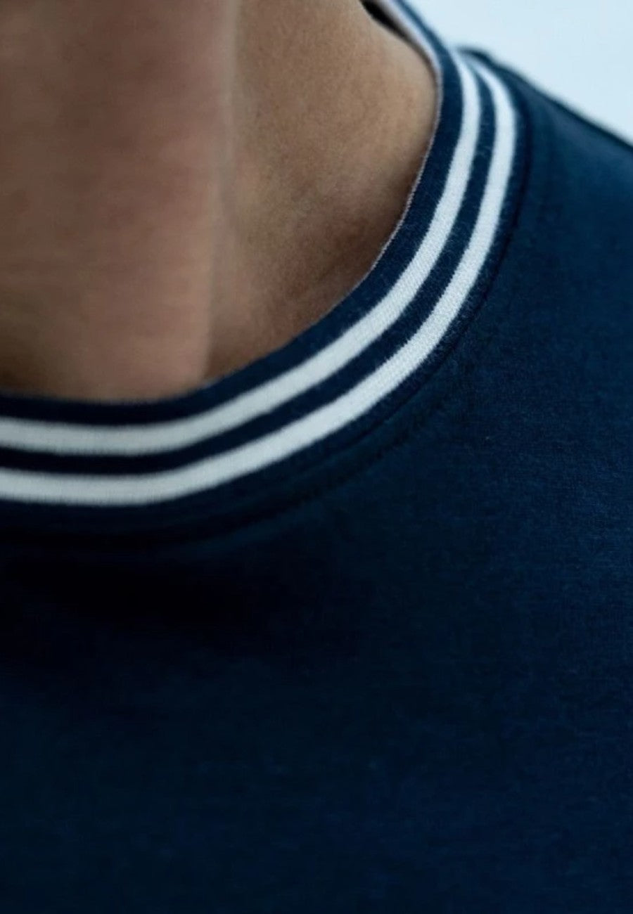 Camiseta Vintage Azul Marino de algodón orgánico en testimu.com de T'estimu moda