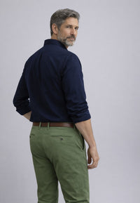 Camisa Oxford azul marino semi entallada