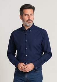 Camisa Oxford manga larga de hombre en color azul marino
