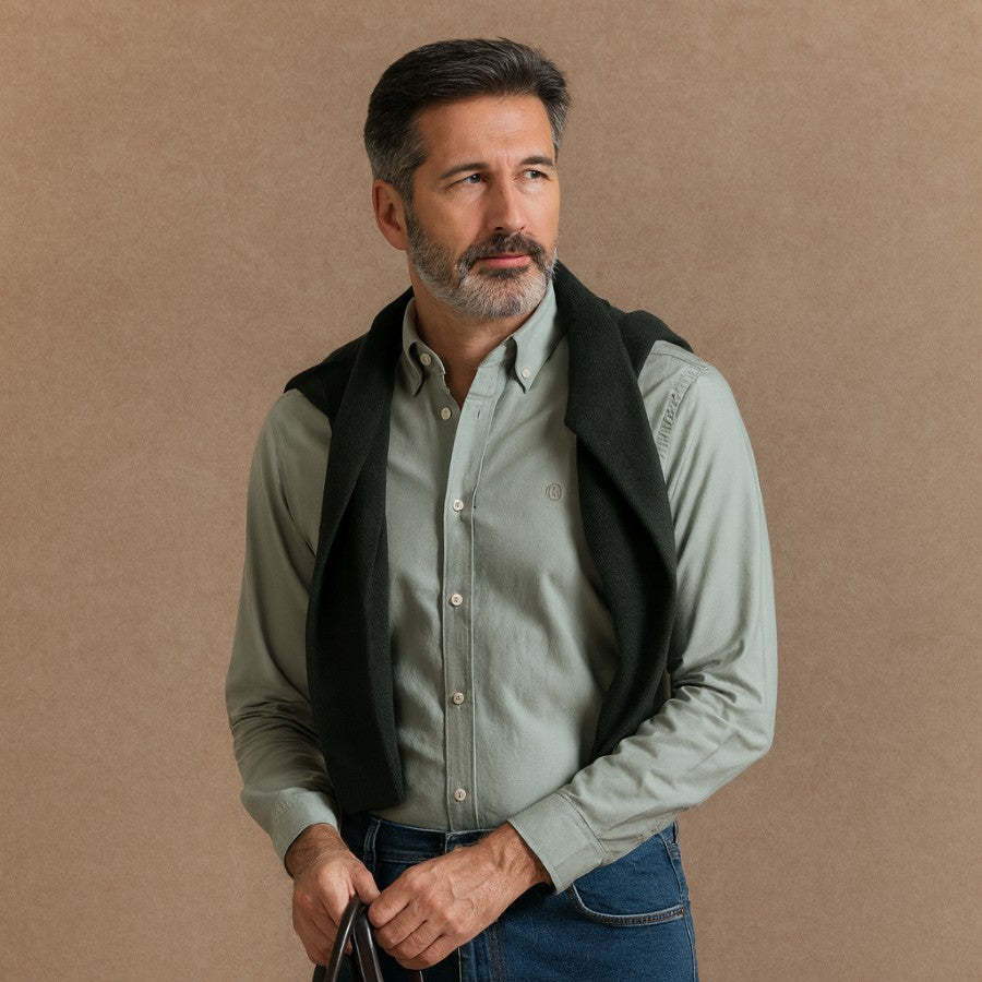 Camisa Oxford manga larga de hombre en color verde hoja