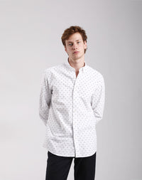 Camisa Oxford de hombre Blanca con lunares negros en testimu.com de T'estimu moda