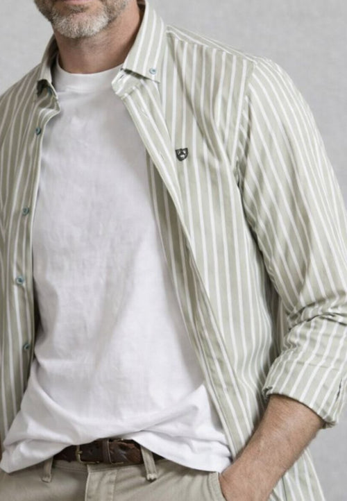 Camisa casual de hombre en rayas verdes botella