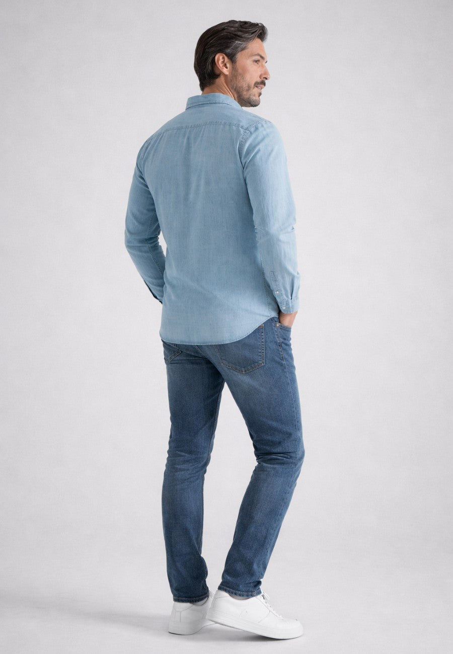 Camisa vaquera de corte recto color azul cielo