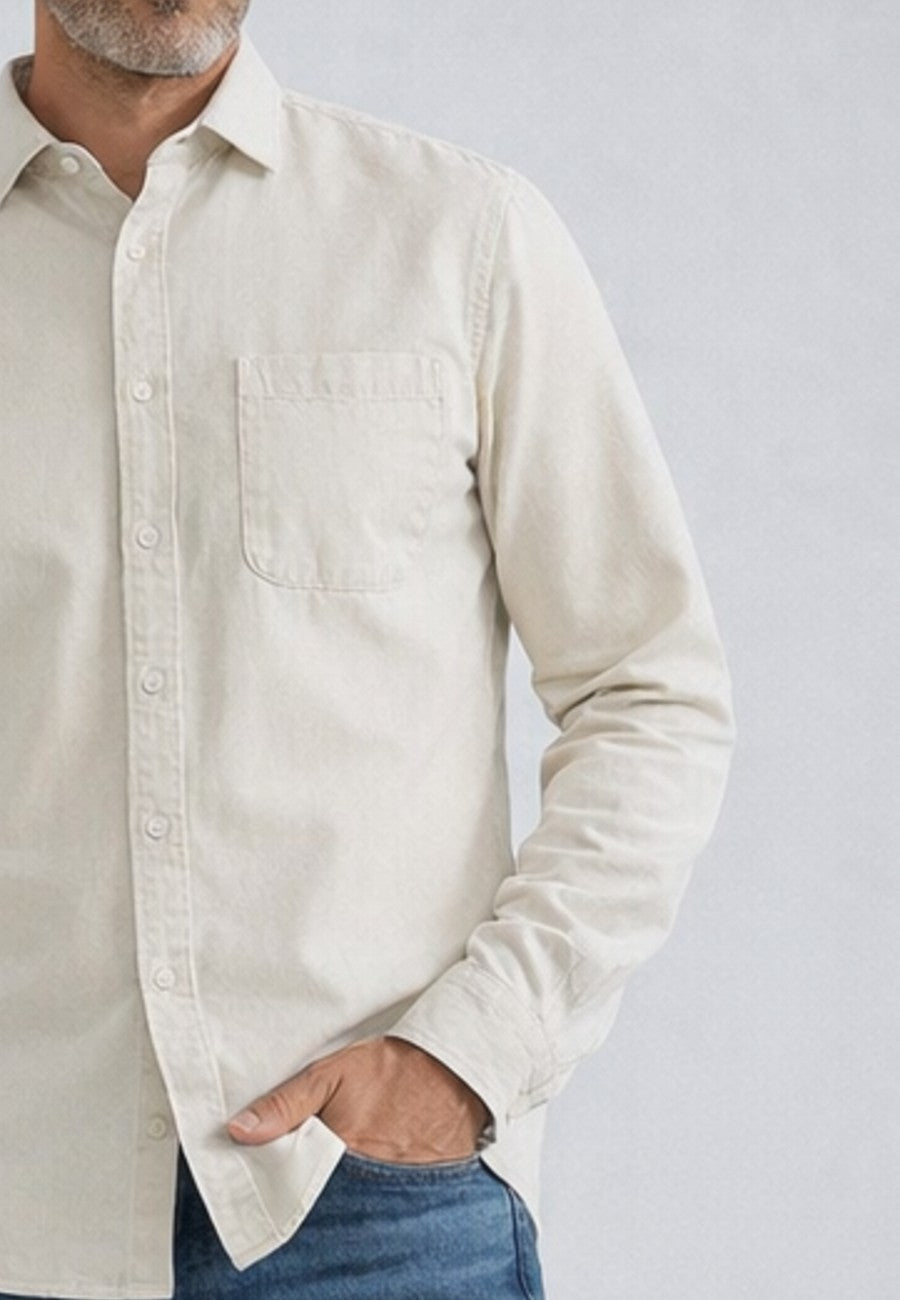 Camisa vaquera de corte recto color hueso