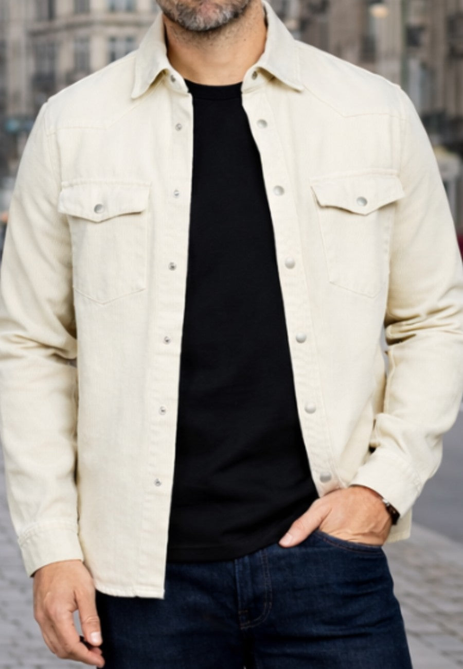 Sobrecamisa vaquera en corte recto de color hueso