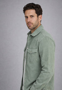 Camisa vaquera en corte recto de color verde hoja