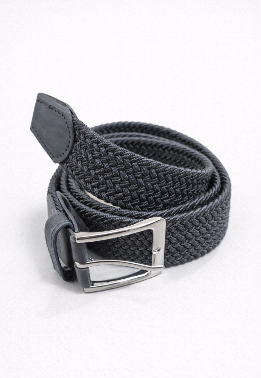 Cinturón trenzado elástico y hebilla de zinc de color gris
