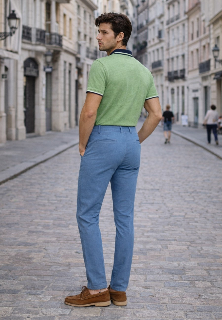 Pantalones tejanos tipo chinos de corte recto y tiro alto. Sport 505 Azul claro