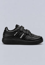 Zapatillas deportivas negras con tiras de velcro