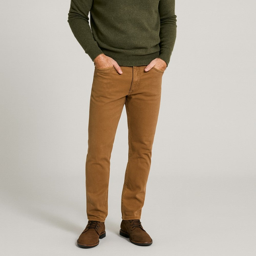 Pantalones de tiro alto y el punto justo de elasticidad. Modelo Harry color tostado