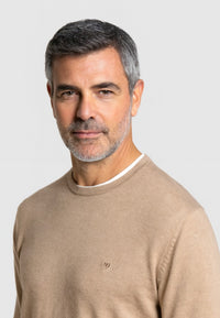 Jersey de cuello redondo de color camel
