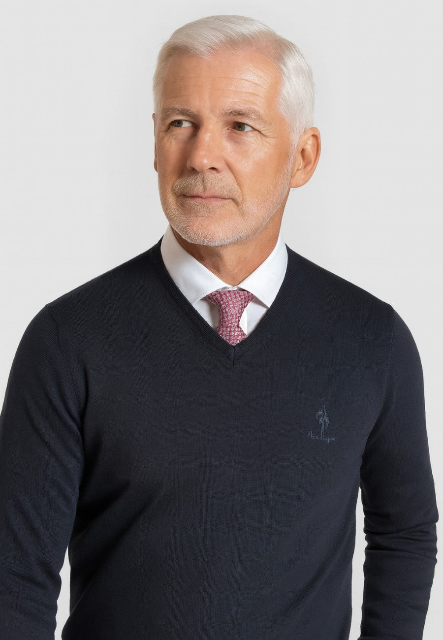 Jersey Básico cuello de pico en color azul marino