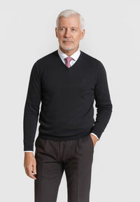 Jersey Básico cuello de pico en color azul marino