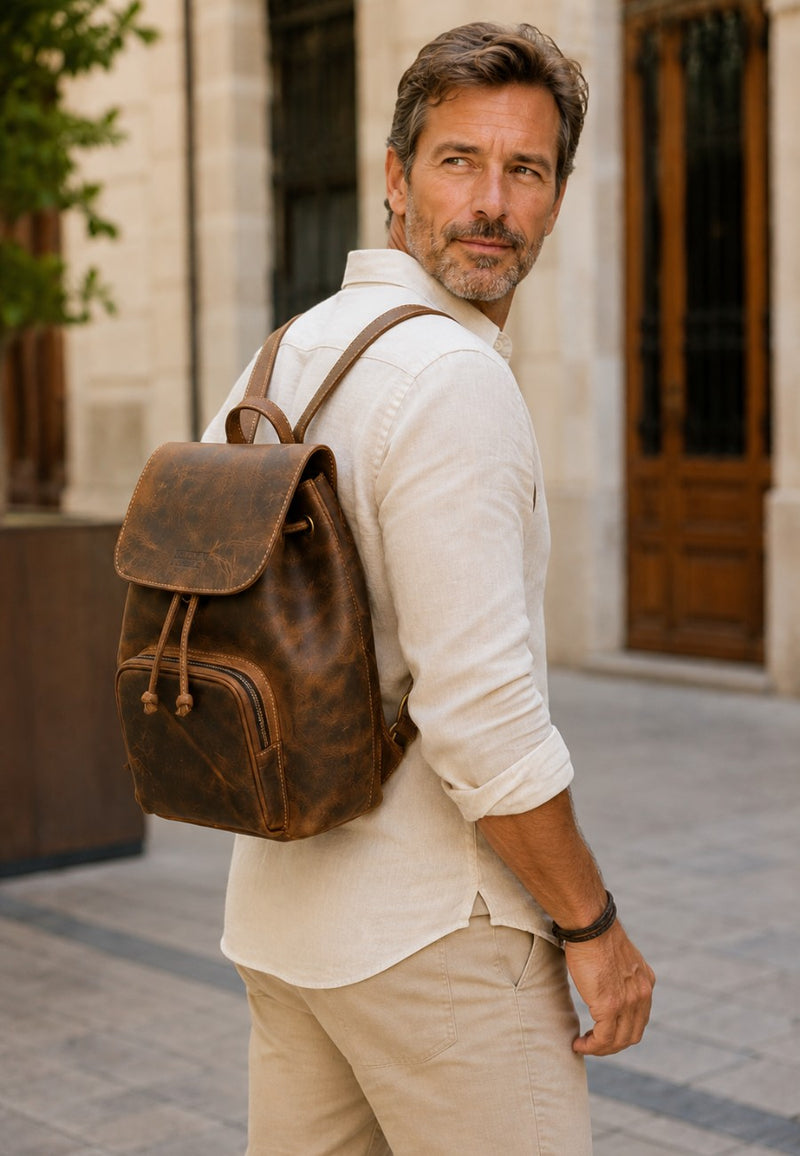 Mochila de piel natural envejecida de 29x22x13