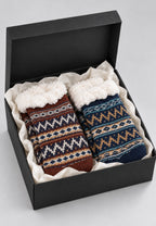 Pack regalo de 2 pares de calcetines de estar por casa en caja de regalo. Marrón y marino