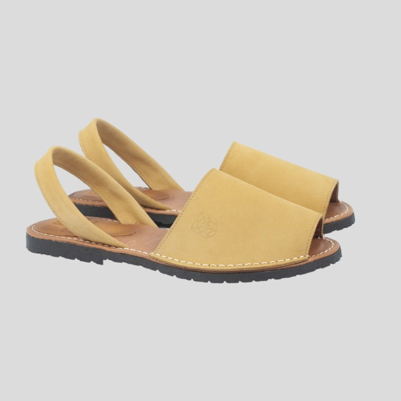 Menorquinas de Nobuck de color camel en testimu.com de T'estimu Moda