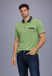 Polo piqué de hombre regular en color verde pasto