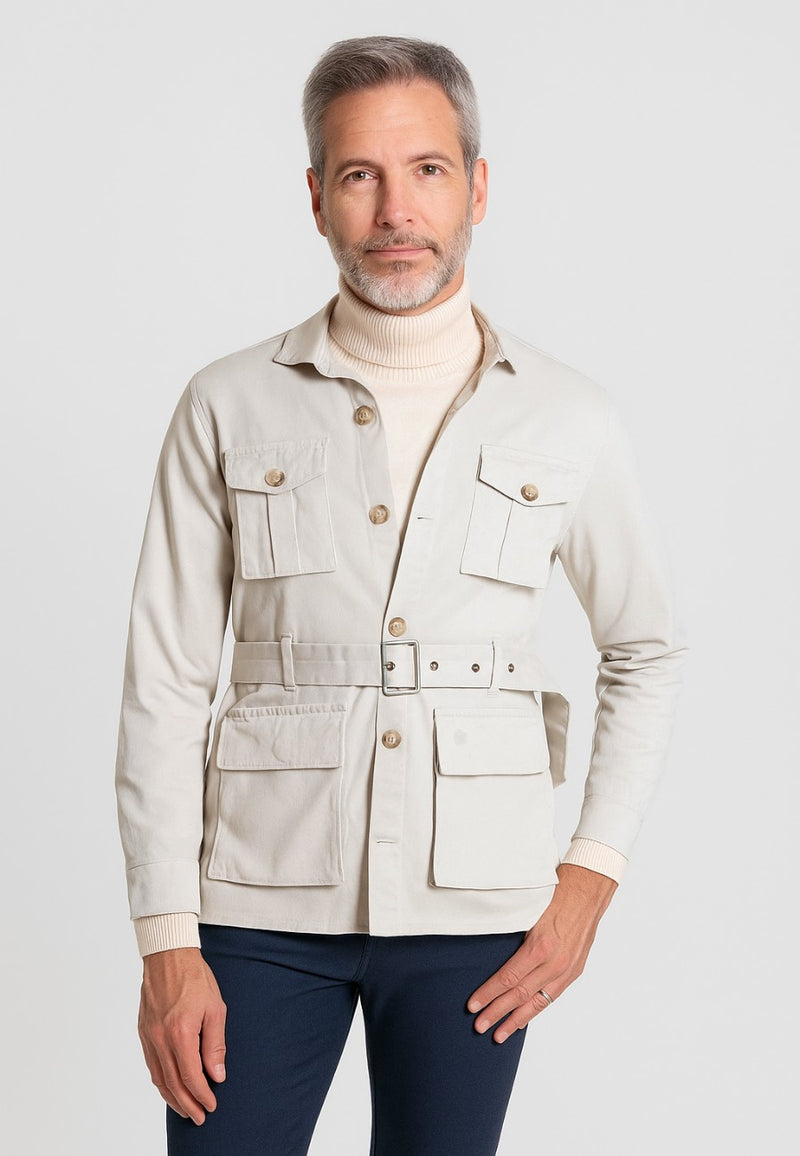 Sahariana con cinturón de hombre color hueso