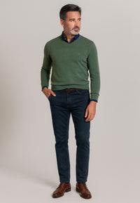 Jersey Básico cuello de pico en color verde kaki