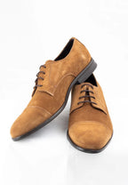 Zapatos con cordones de ante en color camel