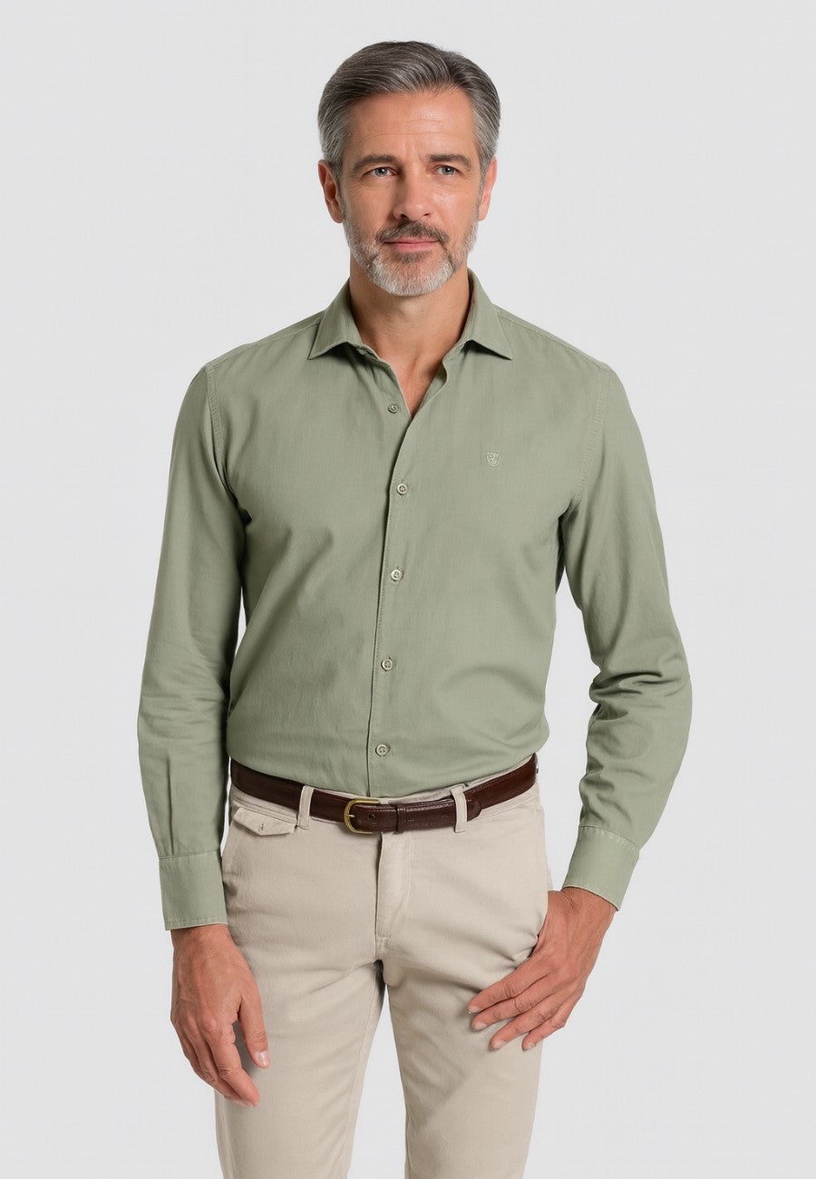Camisa de hombre premium en color KaKI