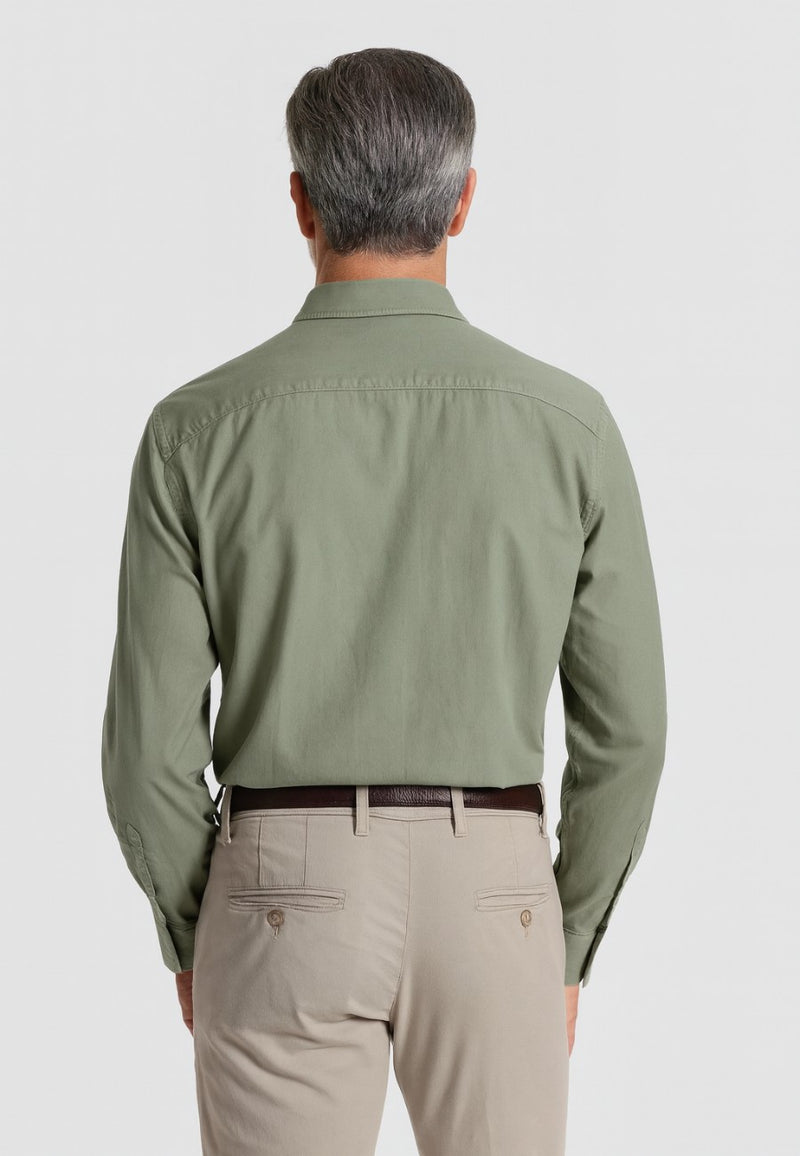 Camisa de hombre premium en color KaKI