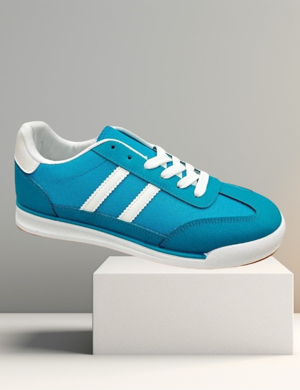 Zapatillas casuales de piel vegana para hombre- VALENCIA 40 azul cielo