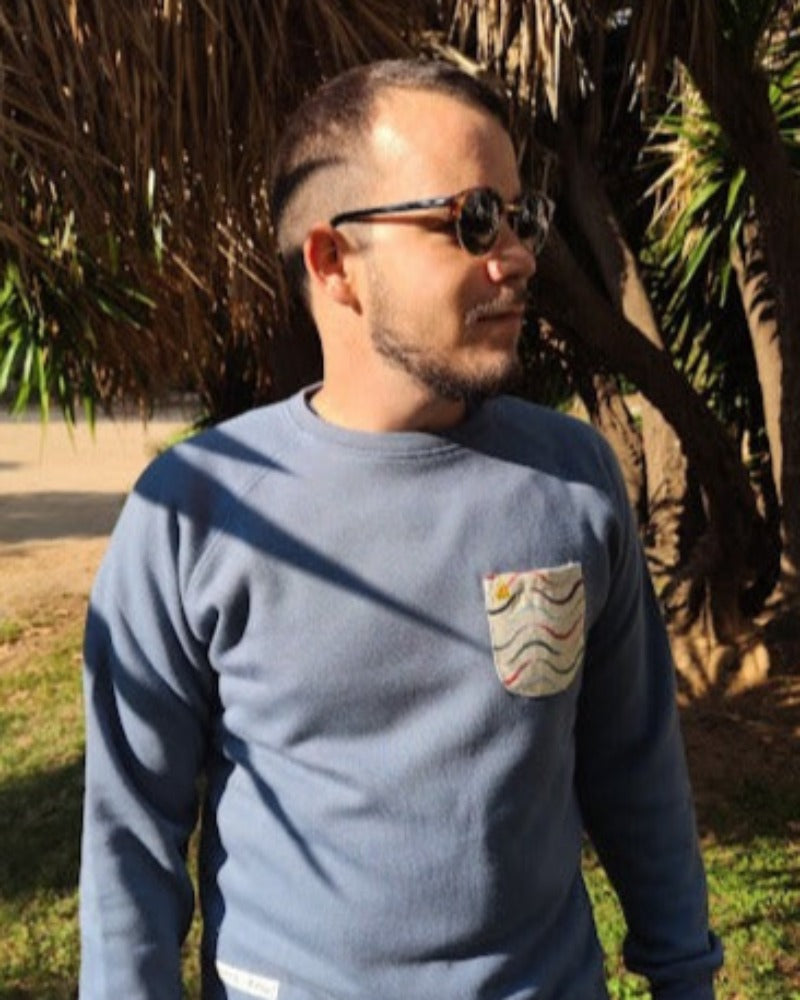 Sudadera con bolsillo azul cádiz en testimu.com de T'estimu Moda
