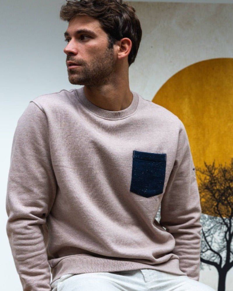 Sudadera gris con bolsillo de algodón orgánico en testimu.com de T'estimu Moda